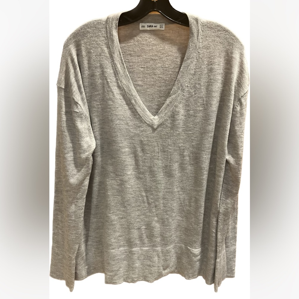 ZARA Knit Gray V Neck Tunic Sweater Size Medium